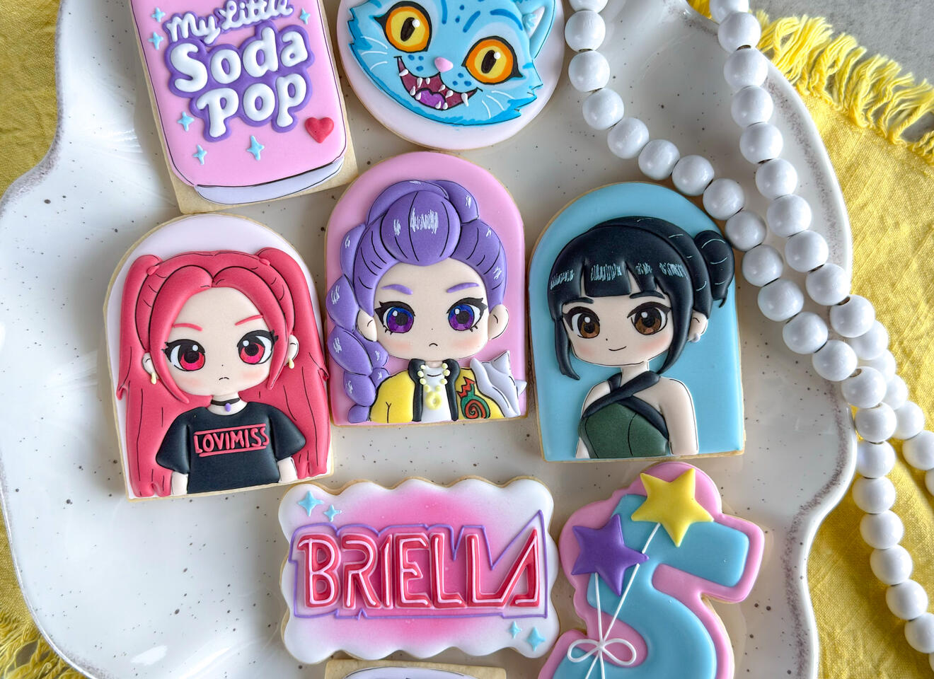 Oh My Macarons - Custom cookies & Sweet Treats